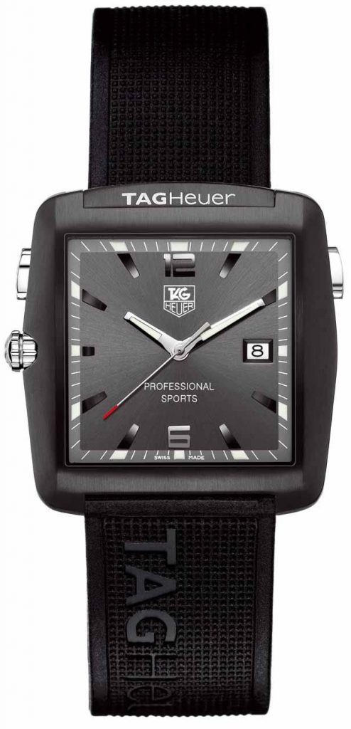 Although this luminous scale fake TAG Heuer Motor Sports watch adopted the rubber strap, still meets the needs of the sports.