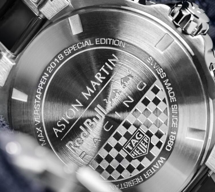 The caseback has been engraved with the racing team of Max Verstappen.