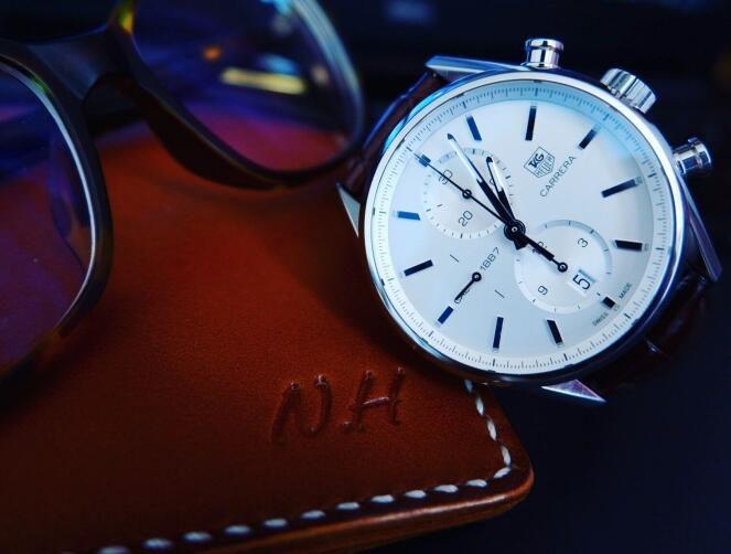 The integrated design of this Carrera is understated and elegant.