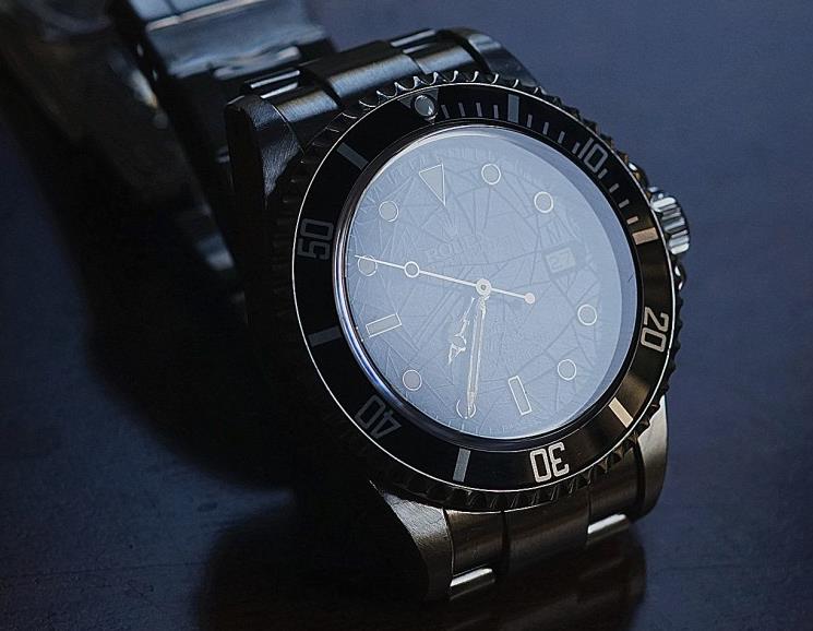 Rolex Sea-Dweller has been designed with great waterproofness.