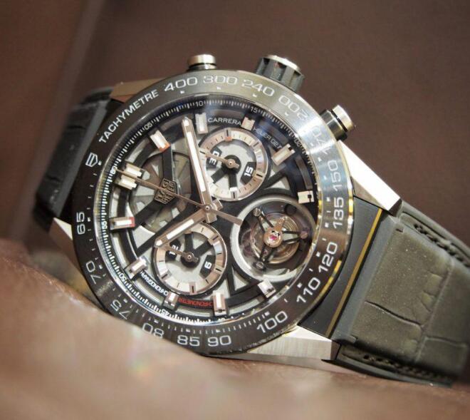 The TAG Heuer has been favored by many watch lovers with its innovation in using the new materials.