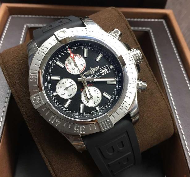 Splendid Watches Replica Breitling Avenger II A1337111 UK For Sale
